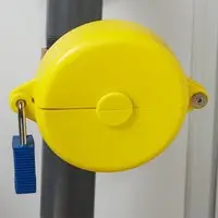 Dispozitiv de blocare pentru zăvoare